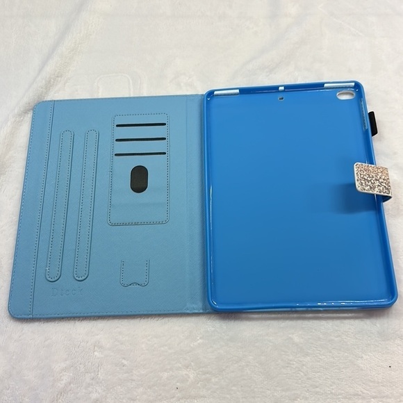 DTeck iPad 9.7” Cover For Air 1, 2 iPad 5,6,7 Beach Sand New Unused - Picture 2 of 13